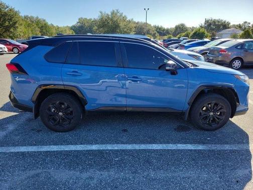 2024 Toyota RAV4 Hybrid SE