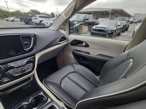 2021 Chrysler Pacifica Hybrid Limited