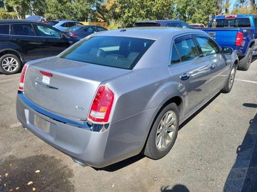 2011 Chrysler 300 Limited