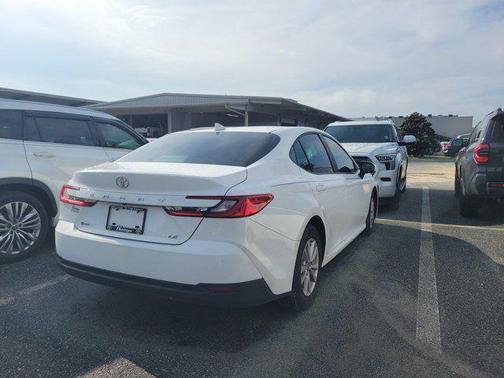 Ice Cap 2026 Toyota Camry LE