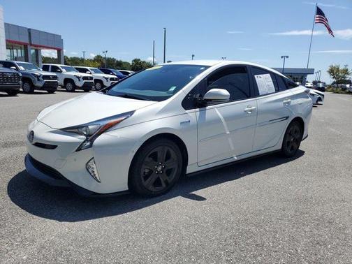 2017 Toyota Prius Three Touring