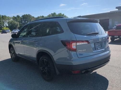 2022 Honda Pilot AWD Black Edition