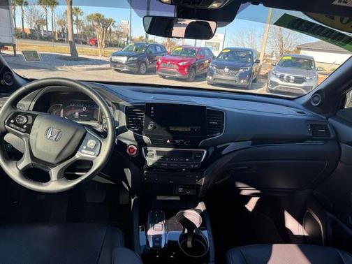 2022 Honda Pilot AWD Black Edition