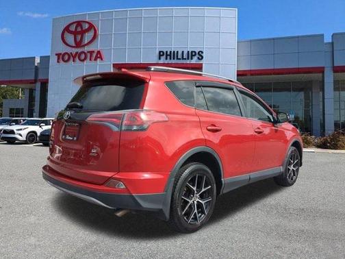 2017 Toyota RAV4 SE
