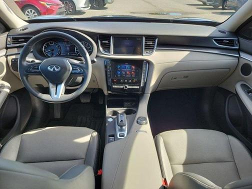 2024 INFINITI QX50 LUXE