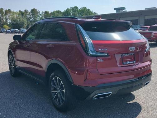 2024 Cadillac XT4 Sport