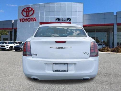 2014 Chrysler 300 S
