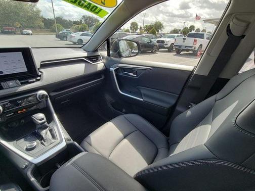 2025 Toyota RAV4 Hybrid XLE Premium