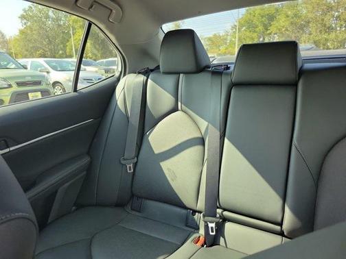 2024 Toyota Camry Hybrid SE