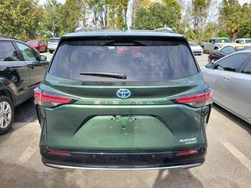 2024 Toyota Sienna Platinum