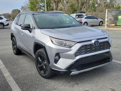 2019 Toyota RAV4 Hybrid SE