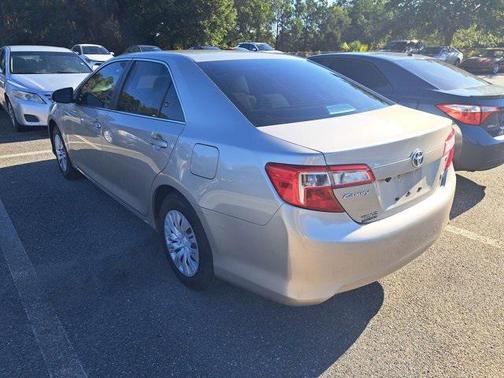 2014 Toyota Camry Hybrid LE