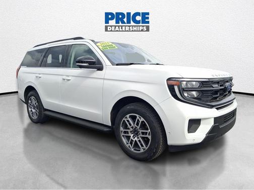 Oxford White 2025 Ford Expedition Active