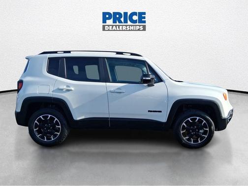 Alpine White Clearcoat 2023 Jeep Renegade Upland