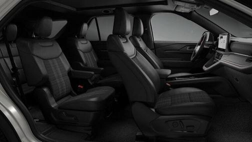 Star White Metallic Tri-Coat 2026 Ford Explorer ST-Line