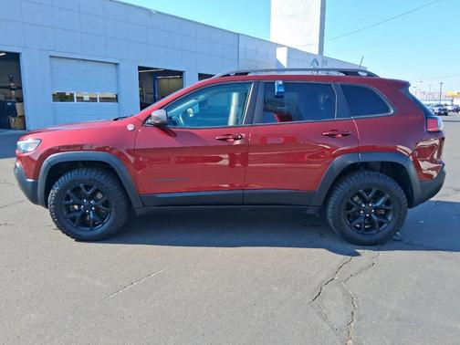 2019 Jeep Cherokee Trailhawk Elite