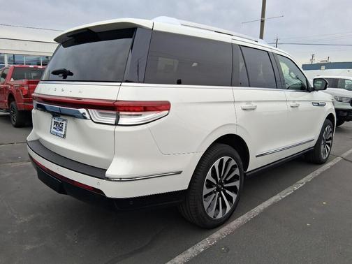 2024 Lincoln Navigator Reserve