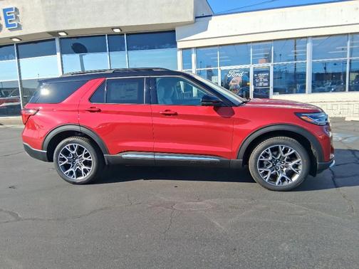 2025 Ford Explorer Platinum