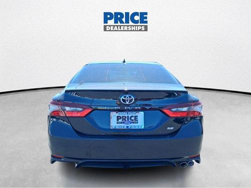Midnight Black 2022 Toyota Camry SE