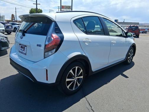 2018 Toyota Prius c Two