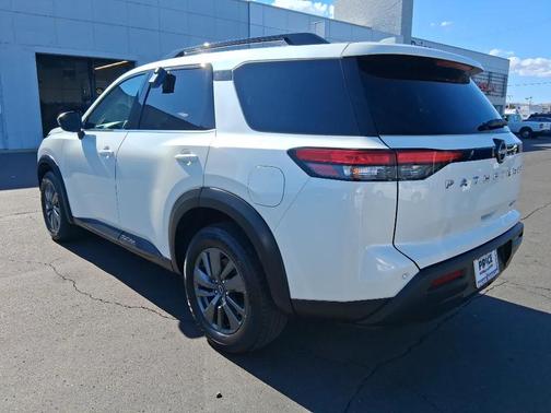 2024 Nissan Pathfinder SV 4WD