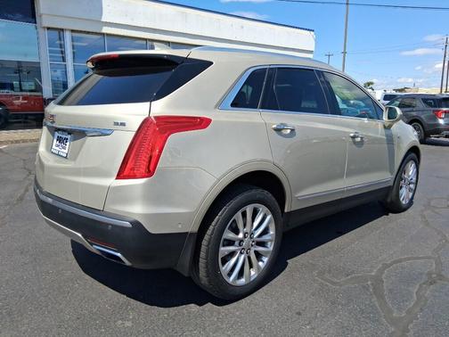 2017 Cadillac XT5 Platinum