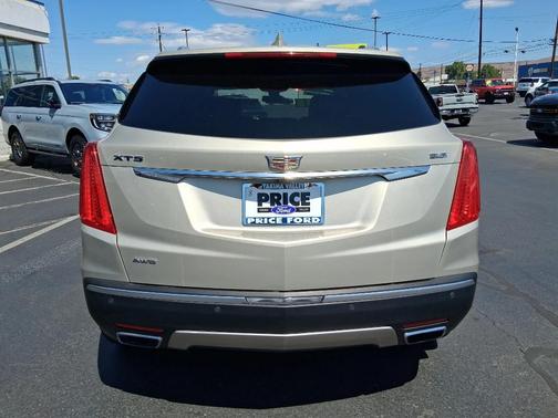 2017 Cadillac XT5 Platinum