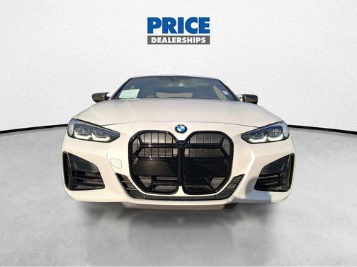 Mineral White Metallic 2021 BMW M440 i xDrive