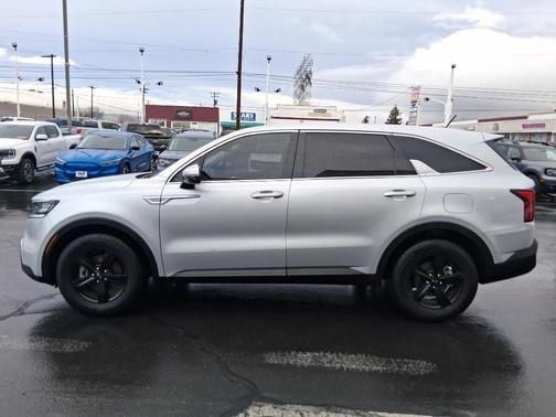 2021 Kia Sorento LX