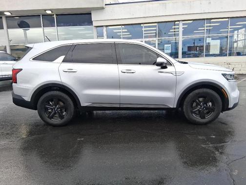 2021 Kia Sorento LX