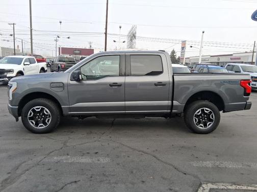 2022 Ford F-150 Lightning XLT