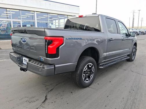 2022 Ford F-150 Lightning XLT