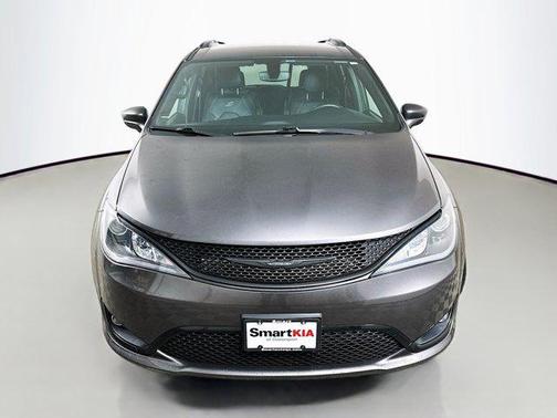 2020 Chrysler Pacifica L