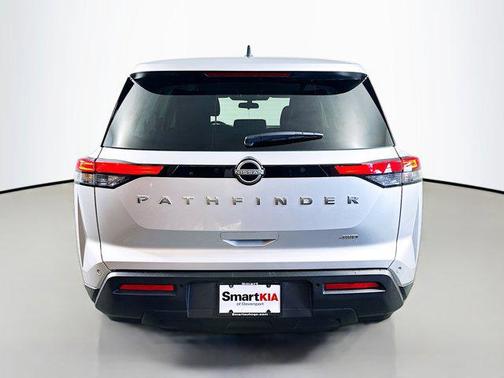 2024 Nissan Pathfinder S