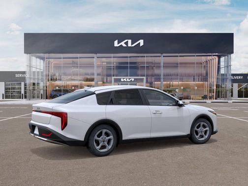 Snow White Pearl 2025 Kia K4 LXS