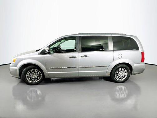 2013 Chrysler Town & Country Touring-L