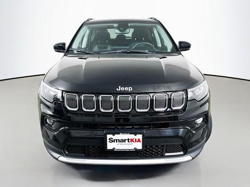 Diamond Black Crystal Pearlcoat 2022 Jeep Compass Limited