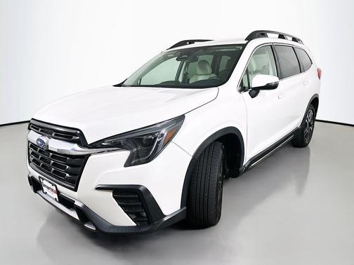 Crystal White Pearl 2023 Subaru Ascent Limited 7-Passenger