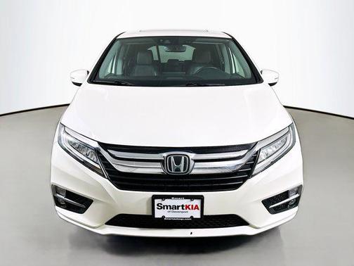 White Diamond Pearl 2019 Honda Odyssey Elite