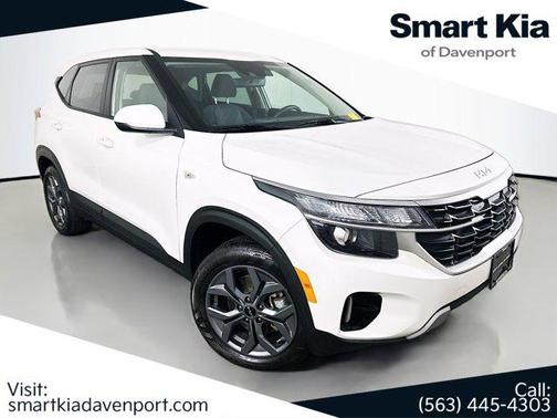 Snow White Pearl 2025 Kia Seltos LX