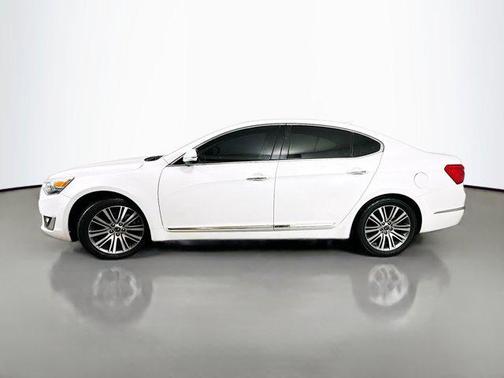 2016 Kia Cadenza Base