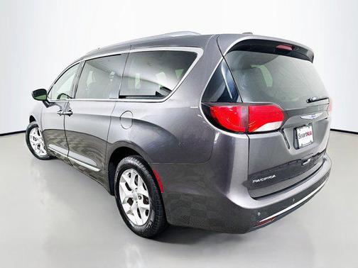 2020 Chrysler Pacifica Touring-L Plus