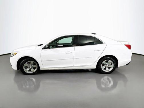 Summit White 2015 Chevrolet Malibu 1LS