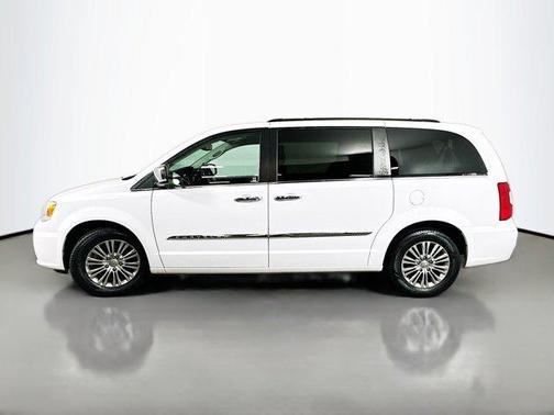 Bright White Clearcoat 2014 Chrysler Town & Country Touring-L