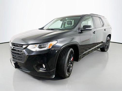 Mosaic Black Metallic 2021 Chevrolet Traverse Premier
