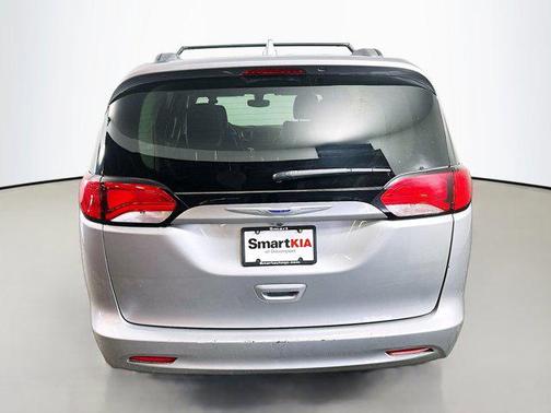 2020 Chrysler Voyager LXI
