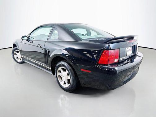 2000 Ford Mustang Base