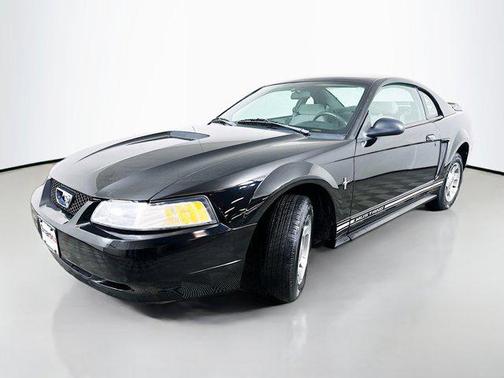 2000 Ford Mustang Base