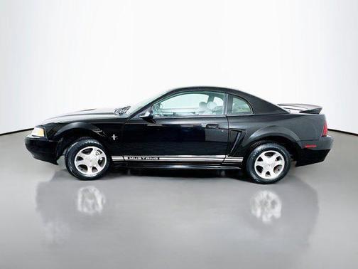 2000 Ford Mustang Base