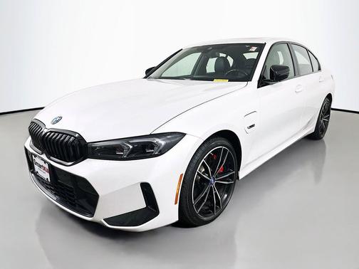 Mineral White Metallic 2023 BMW 330e Base
